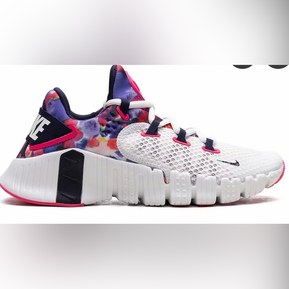 Nike Women's White Multi-Color Patterned Running Sneakers